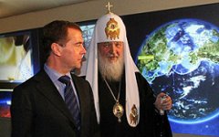 Медведев назвал восстановление христианства чудом Медведев назвал восстановление христианства чудом