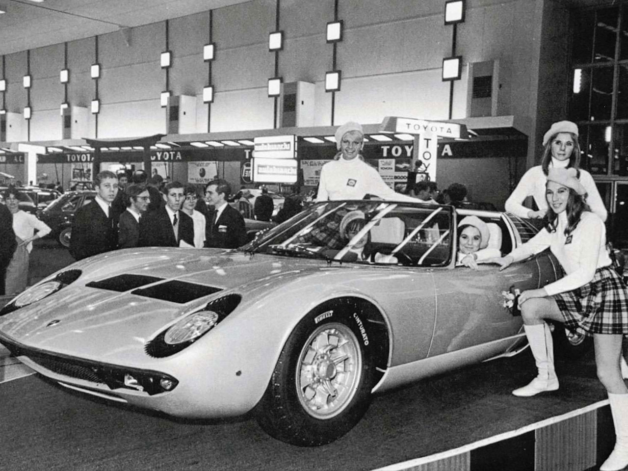 Lamborghini Miura (1966)