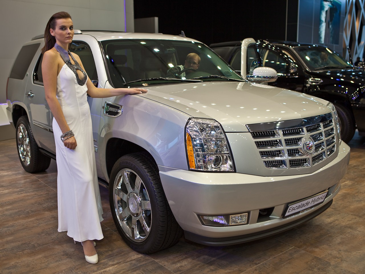 ММАС-2010. Фото 18. Cadillac Escalade Hybrid