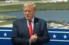 Трамп не будет участвовать во встрече Путина и Зеленского