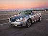 Chrysler 200 Convertible. Перед-бок