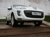 Peugeot 4007. Вид спереди