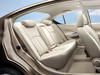 Nissan Sunny. Пассажирские сиденья