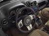 Jeep Compass (2011). Передняя панель и рулевое колесо