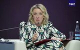 Захарова: глава MI6 должна оценить прошлое деда, связанного с нацистами