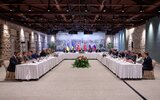 Самолет с российской делегацией вылетел в Стамбул на переговоры с Киевом