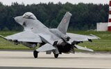 Польша подняла истребители из-за «активности» России на Украине
