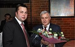 Начальник Дмитриевой Иван Глухов поздравляет с днем рождения Максима Коганского