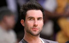 Вокалист Maroon 5