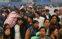 Как Медведев собирается выдворить из России 5 миллионов нелегалов?