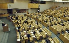 Граждане судятся, а партии делят портфели