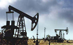 Добыча нефти, фото с сайта www.megabook.ru