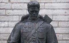 Памятник «Бронзовый солдат»