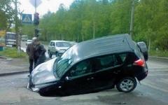 Ремонт подвески оплатят дорожники, фото с сайта automobiler.msk.ru