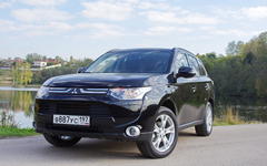 Mitsubishi Outlander © KM.RU, Кирилл Савченко