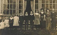 Семья Волл в 1908 году. Фото с сайта museumoflondon.org.uk