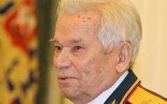 Михаил Тимофеевич Калашников. Фото с сайта wikimedia.org