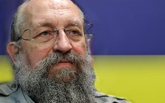 Анатолий Вассерман. Коллаж © KM.RU