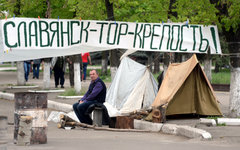 Палатки сторонников федерализации в Славянске © РИА Новости, Михаил Воскресенкий