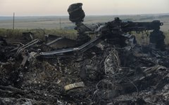 На месте крушения малазийского самолета Boeing 777 в районе города Шахтерск Доне