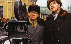 Григорий Чухрай с оператором Сергеем Полуяновым. Фото с сайта kino-teatr.ru