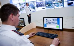 Оператор в центре ГИБДД © KM.RU