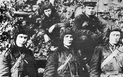 Экипаж КВ-1, август 1941. Фото Павел Васильевич Майский с сайта wikimedia.org