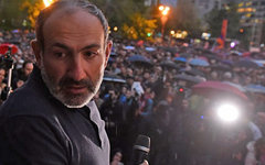 Никол Пашинян на акции протеста в Армении. Фото с сайта armeniasputnik.am  