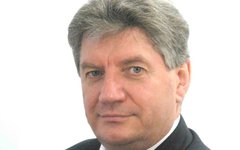 Виктор Алкснис