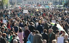 Протесты бьют рекорды, власть огородилась «официозным враньем»