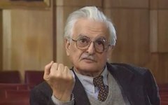 Умер Марлен Хуциев