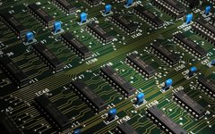 Почему микроэлектроника стала «черной дырой» для российского бюджета