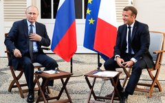 Владимир Путин и Эммануэль Макрон