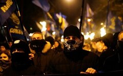 украинских карателей легально снабдят боевым оружием
