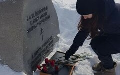 «Желая почтить память ветеранов, ошиблись»:  «Молодая гвардия» возложила цветы н