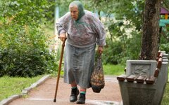 «Мамочка, мне странно это, да работала ль ты в лето»