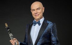 Андреа Коста поздравил Сергея Мазаева с днем рождения четырьмя разноплановыми пе