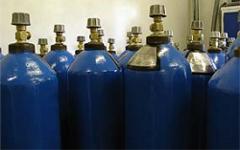 Два работника МЧС пострадали в результате взрыва газовых баллонов в Москве