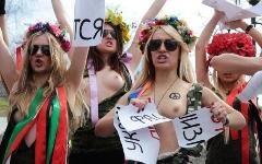 Активистки движения FEMEN © РИА Новости, Григорий Василенко