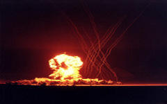 Ядерный взрыв. Фото с сайта atomicarchive.com