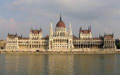 Здание венгерского парламента. Фото с сайта wikipedia.org
