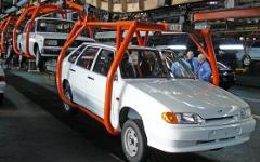 Отечественный автопром. Фото с сайта lada-auto.ru