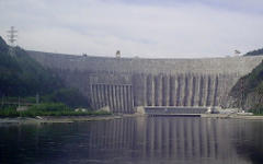 Саяно-Шушенская ГЭС. Фото с сайта wikipedia.org