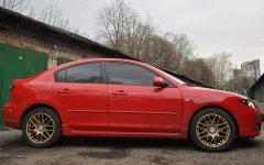 Автомобиль Mazda. Фото с сайта drive2.ru