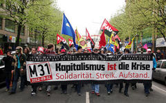 Акция во Франкфурте-на-Майне. Фото пользователя Twitter @OccupyPics
