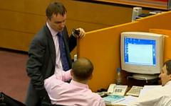 Биржа ММВБ-РТС. Кадр «Первого канала» с сайта 1tv.ru
