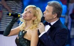Алена Свиридова и Лев Лещенко. Фото с сайта alenasviridova.com
