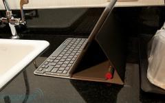 Logitech Solar Keyboard Folio. Фото с сайта engadget.com