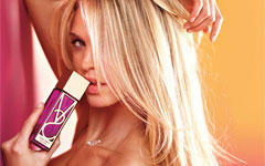 Аромат Very Sexy Touch. Фото с сайта pursebuzz.com