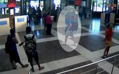 Предполагаемый террорист. Стоп-кадр с видео камер наблюдения в аэропорту 